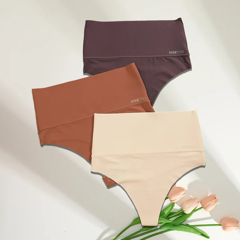 Culotte gainante string marron nude