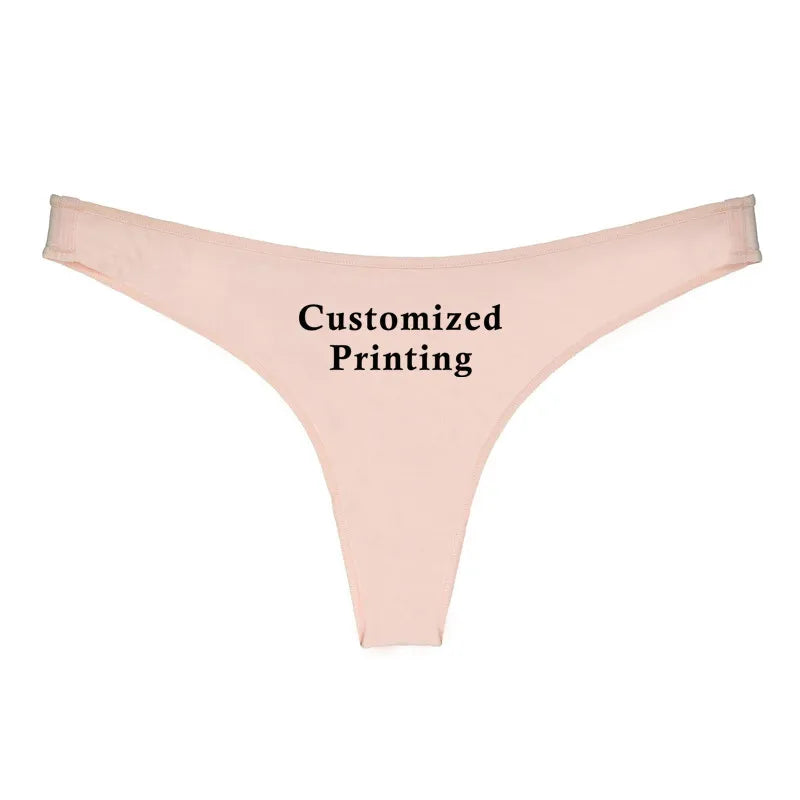 String personnalisé à l’avant rose