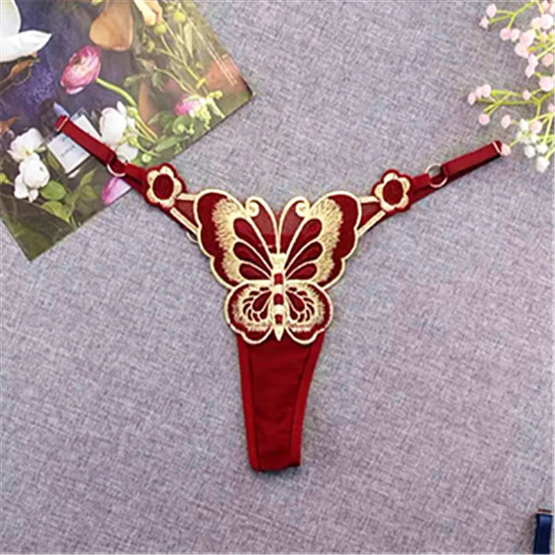 String dentelle papillon rouge