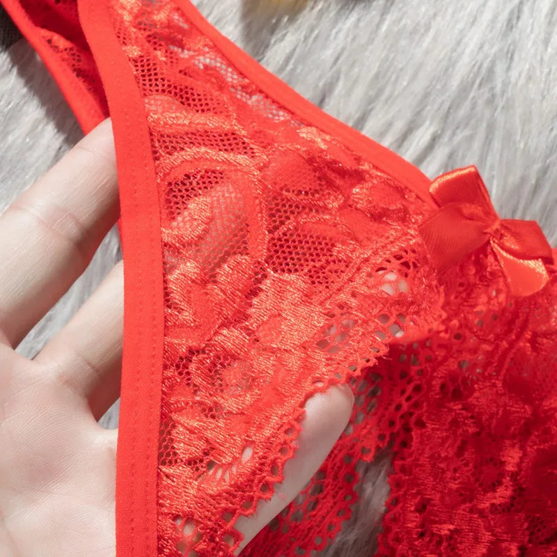 String dentelle rouge ouvert femme