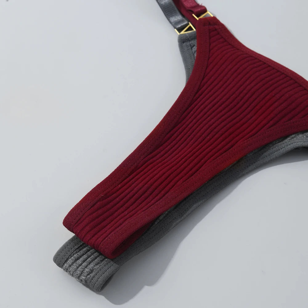 String rouge bordeau femme